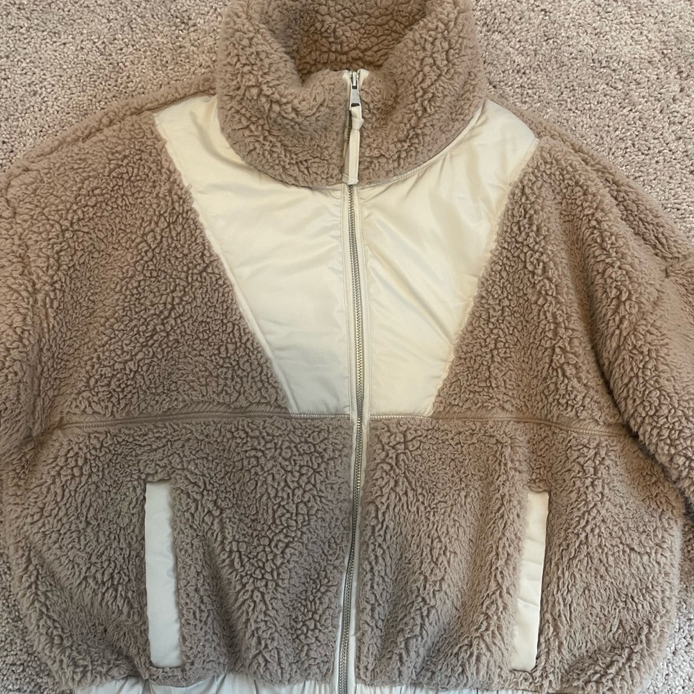 Abercrombie & Fitch Tan and Cream Teddy Jacket